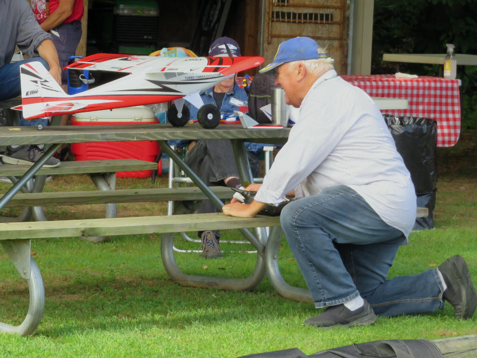 Preparing a T-28 for a maiden